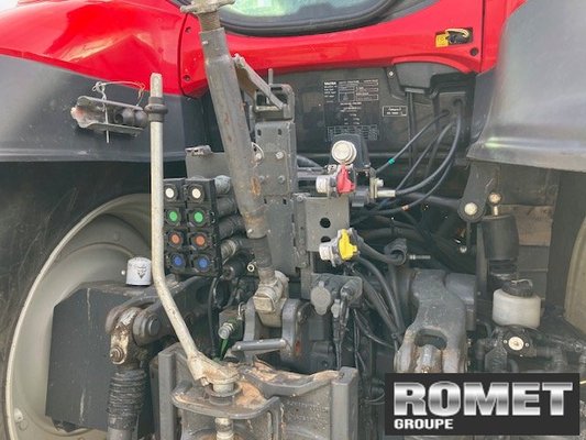 Tracteur agricole Valtra T174