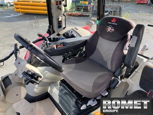 Tracteur agricole Massey Ferguson 7715 S D6 EF DX