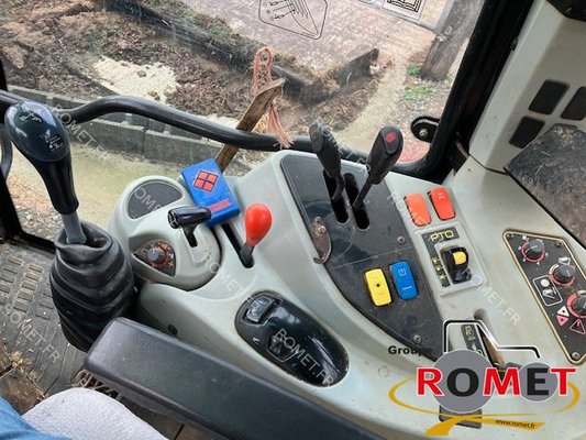 Tracteur agricole Massey Ferguson 5435