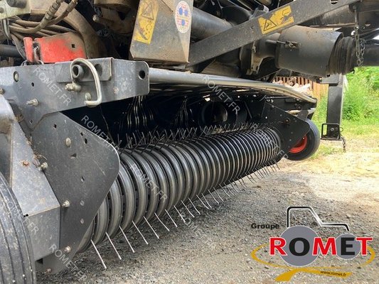 Presse à balles rondes Claas VARIANT 380 RC