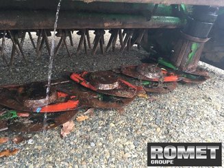 Faucheuse conditionneuse John Deere 331 - 4