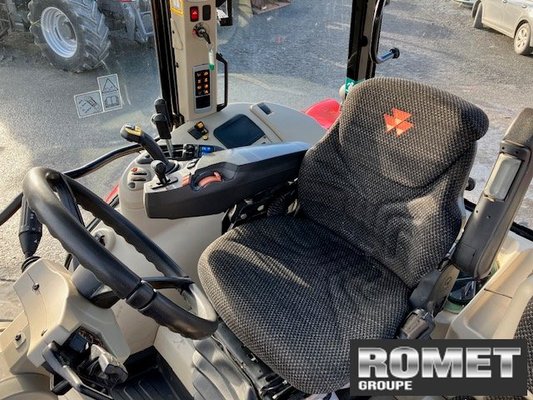 Tracteur agricole Massey Ferguson 5713 S D4 EF MR