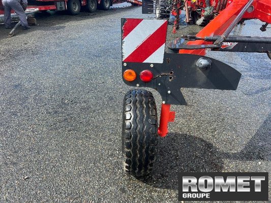 Andaineur Kuhn GA8121