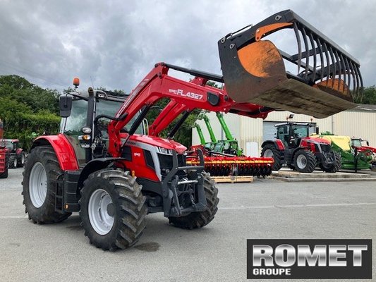 Tracteur agricole Massey Ferguson 6S-135 D6 EF DX
