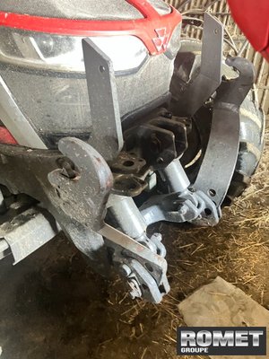 Tracteur agricole Massey Ferguson 5S-145 D6 EF