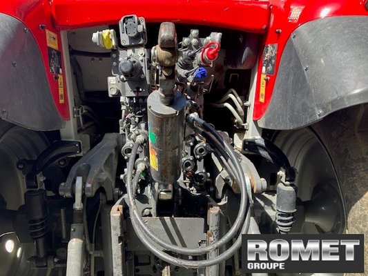 Tracteur agricole Massey Ferguson 7S-180 D6 EF