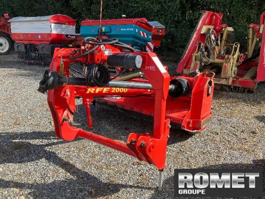 Broyeur à axe horizontal Gyrax RFE 2000