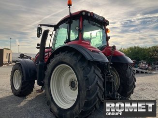 Tracteur agricole Valtra T174 - 2