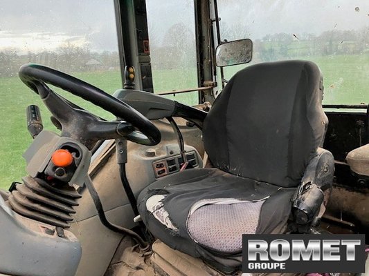 Tracteur agricole Valtra A 93H