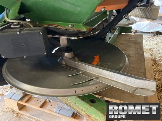 Distributeur d'engrais Amazone ZAM-PROFIS2500
