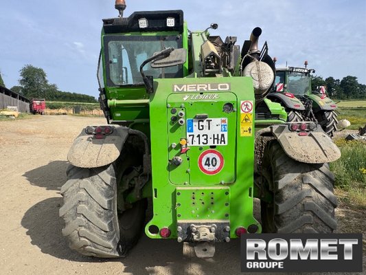 Chariot élévateur télescopique Merlo TF42.7CS-145-CVT