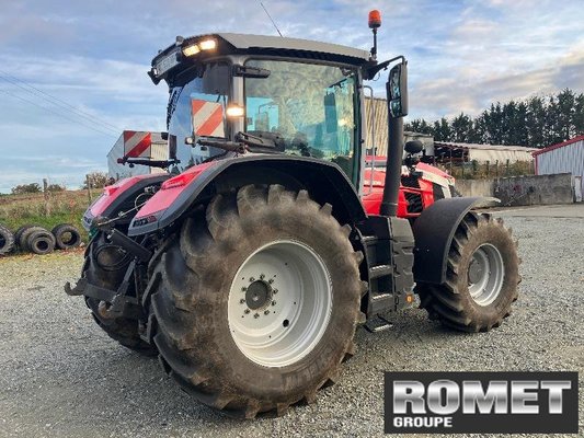 Tracteur agricole Massey Ferguson 8S-205 D7 ES