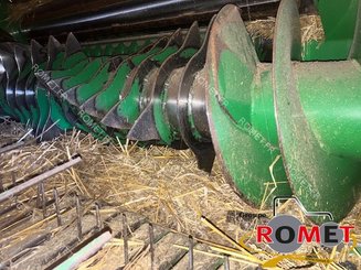 Presse à balles rondes John Deere JD960 - 3