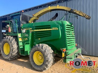 Ensileuse automotrice John Deere 7500 - 1