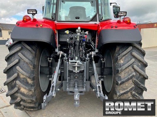 Tracteur agricole Massey Ferguson 6S-135 D6 EF DX