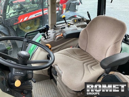 Tracteur agricole John Deere 5090M