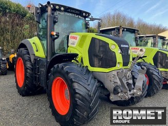 Tracteur agricole Claas AXION 800 - 1