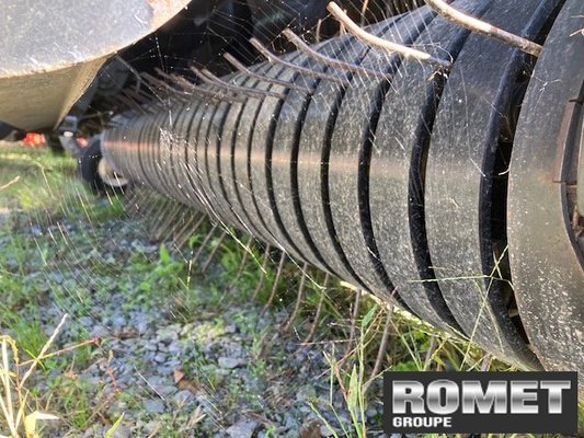 Presse à balles carrées New Holland 1290 PLUS CC