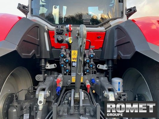 Tracteur agricole Massey Ferguson 8S-205 DEP EX