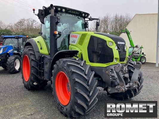 Tracteur agricole Claas AXION 800