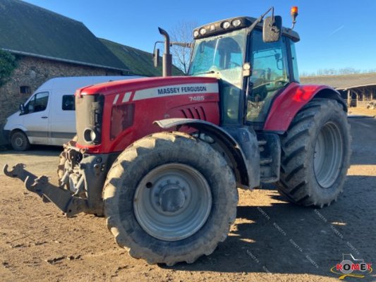 Tracteur agricole Massey Ferguson 7485
