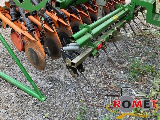 Semoir en ligne conventionnel Amazone AD-P303 SPECIAL