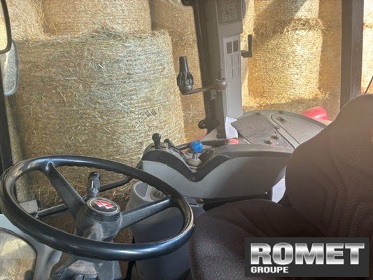 Tracteur agricole Massey Ferguson 6470