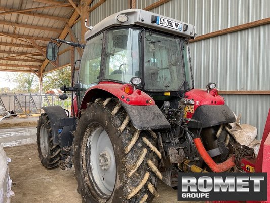 Tracteur agricole Massey Ferguson 5612 D4 EF