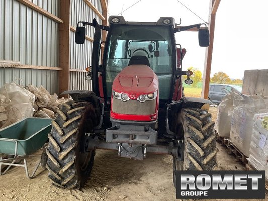 Tracteur agricole Massey Ferguson 5612 D4 EF