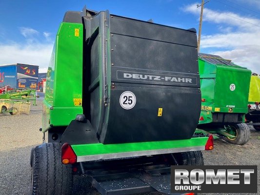 Presse à balles rondes Deutz-Fahr VARIMASTER590FF