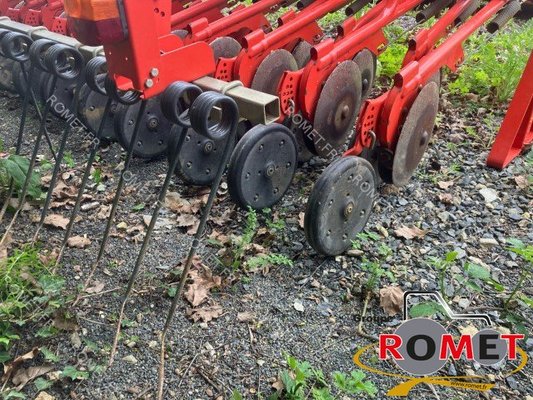 Semoir en ligne conventionnel Kuhn VENTALC302