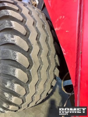 Presse à balles rondes Massey Ferguson 4180 V XTRA