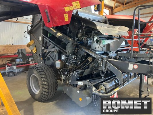Presse à balles rondes Massey Ferguson 4180 V XTRA