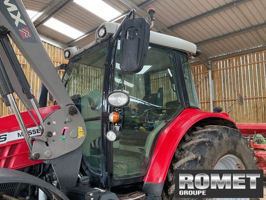 Tracteur agricole - 5713 S D4 EF MR