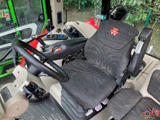 Tracteur agricole Massey Ferguson 6715 S D6 EF MR