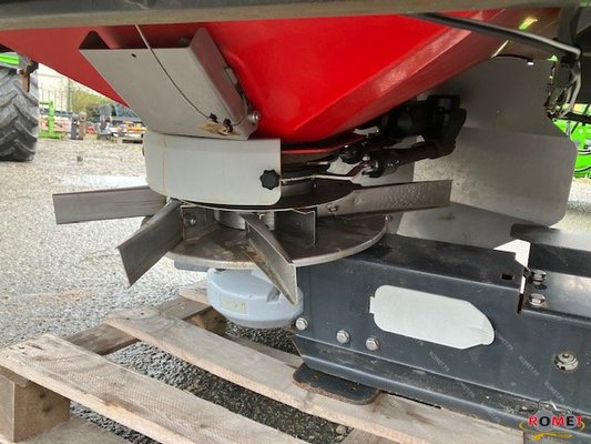 Distributeur d'engrais Kverneland EXACTA TL2550