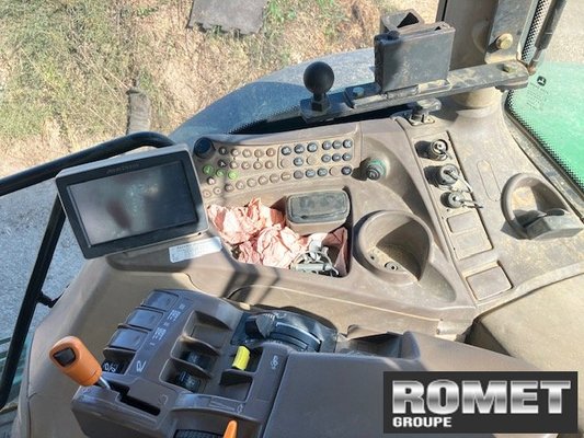 Tracteur agricole John Deere 6210R