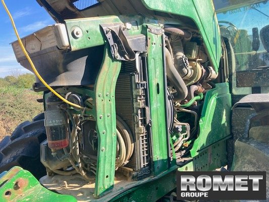 Tracteur agricole John Deere 6210R