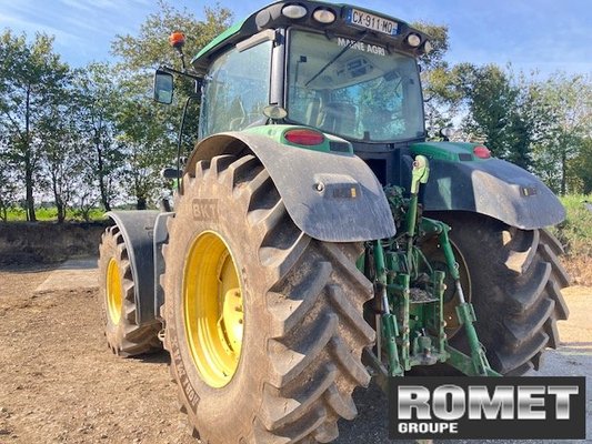 Tracteur agricole John Deere 6210R