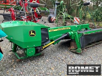 Faucheuse John Deere 331 - 1