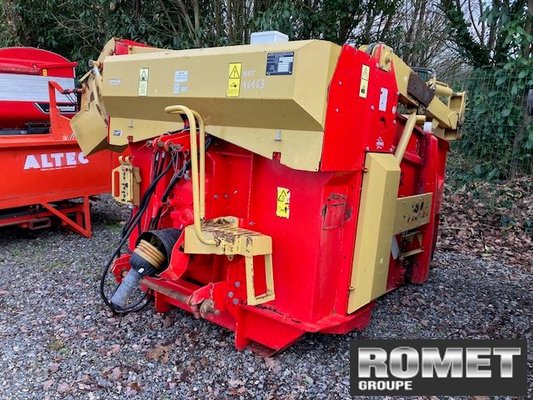 Désileuse pailleuse Gyrax 2902