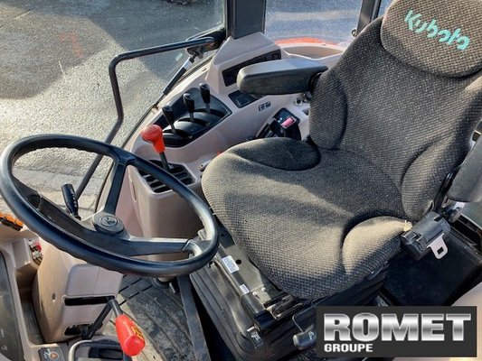 Tracteur agricole Kubota M7060