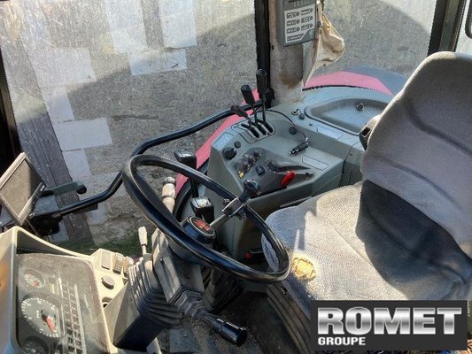 Tracteur agricole Massey Ferguson 8160