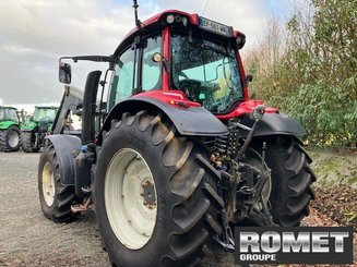 Tracteur agricole Valtra N134 D - 5