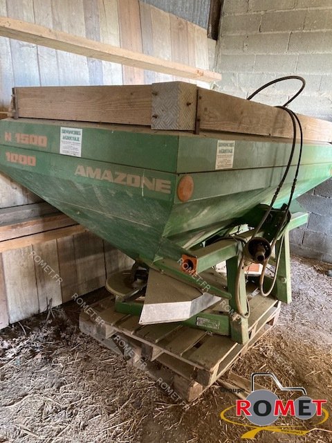 Distributeur d'engrais Distributeur d'engrais Amazone ZAM-COMPACT1500