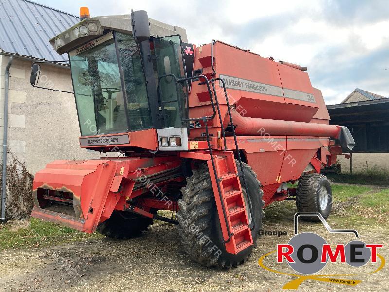 Moissonneuse batteuse Moissonneuse batteuse Massey Ferguson 34