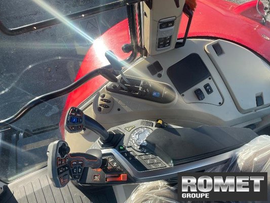 Tracteur agricole Massey Ferguson 7S-180 D6 EF