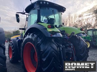Tracteur agricole Claas AXION 800 - 13
