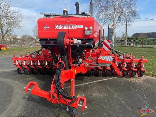 Semoir en ligne conventionnel Maschio GIGANTE 600
