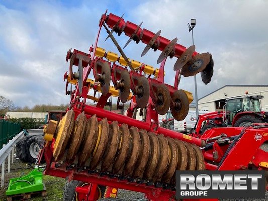 Déchaumeur Väderstad CR500